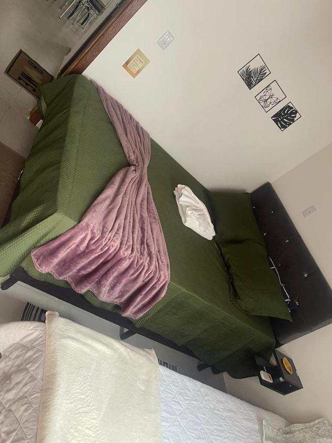 Casa Privativa com Quarto Confortável e Cozinha Ótima Localização em Foz do Iguaçu - Bed and Breakfast Foz do Iguaçu