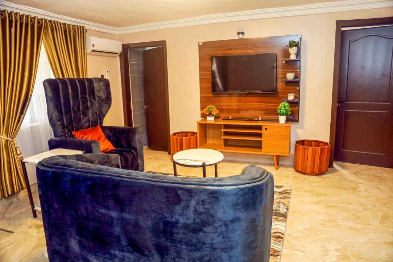 Glorylife Chalet - B&B Ibadan