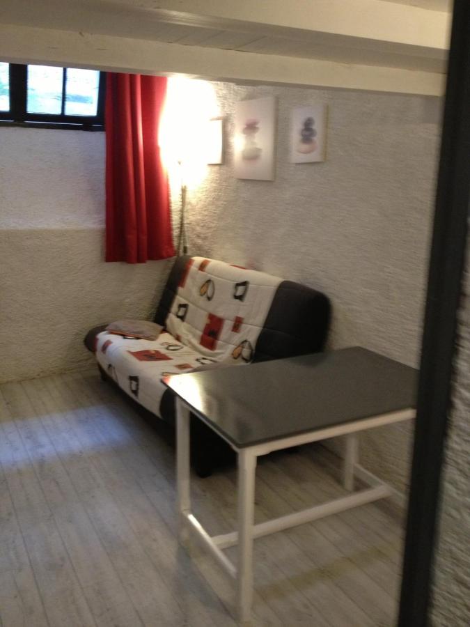Petit studio en plein centre de Cauterets - B&B Cauterets