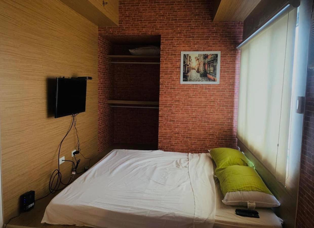 Staycation grass residences sm north qc - Ferienwohnung Manila