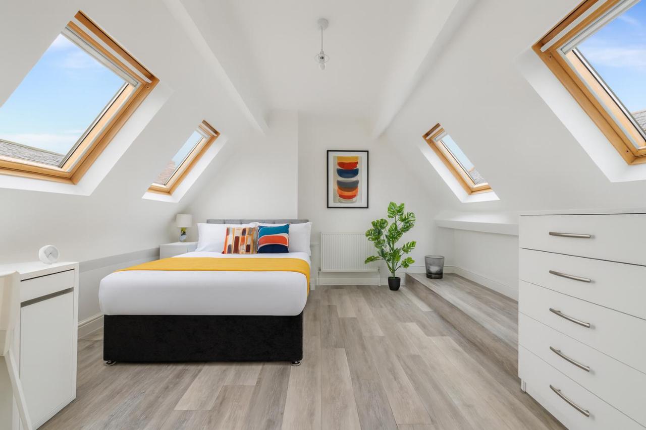 Manygates House By Alt-Stay Accommodation - Room In A Shared House Ideal For Workforces & Relocations - Weekly & Monthly Rates Available - B&B Wakefield