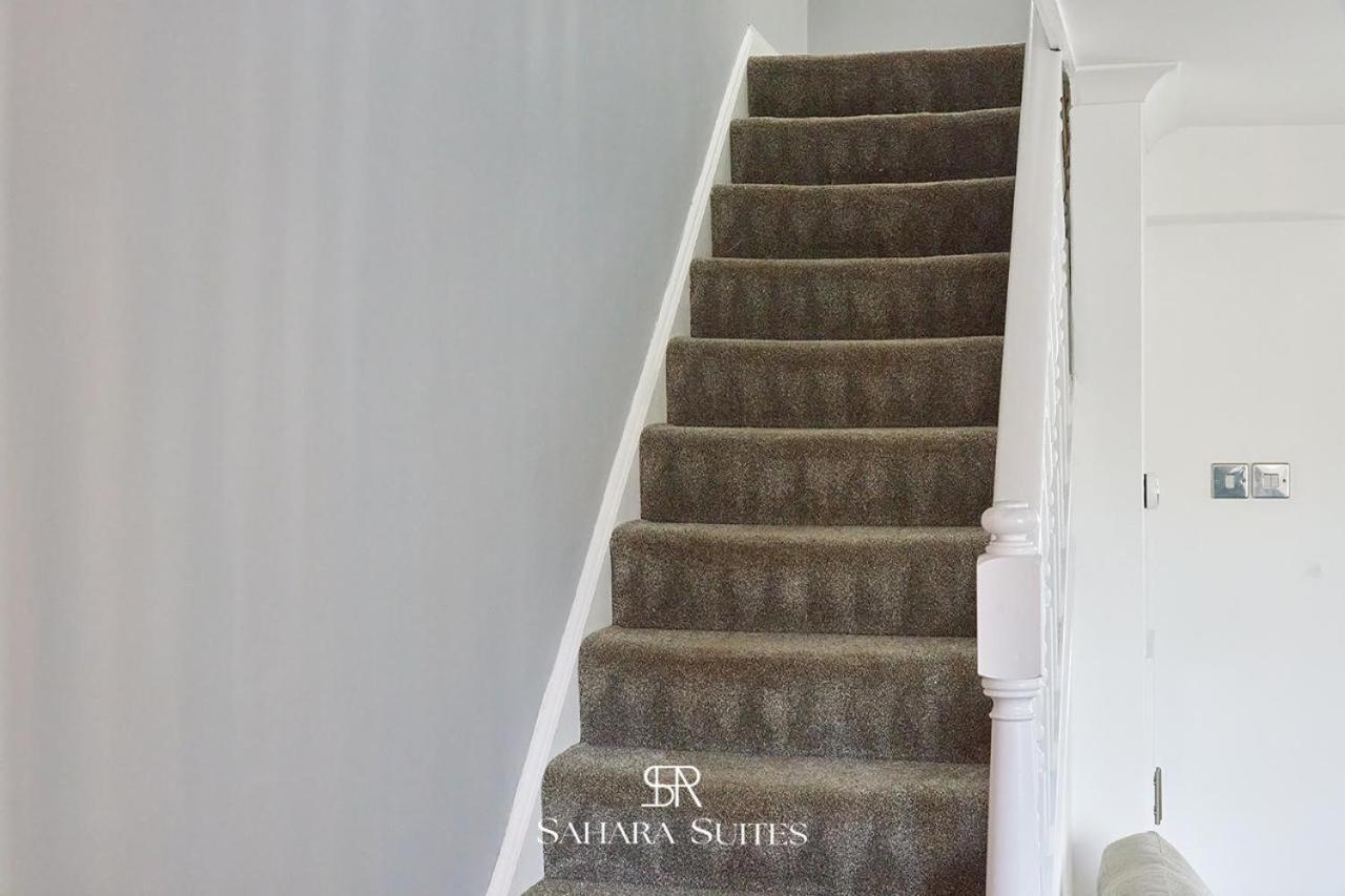 Long Stays - Cosy 3BR - Newcastle Retreat - RVI & City Centre - Garden - Parking - Near High Street - B&B Kenton
