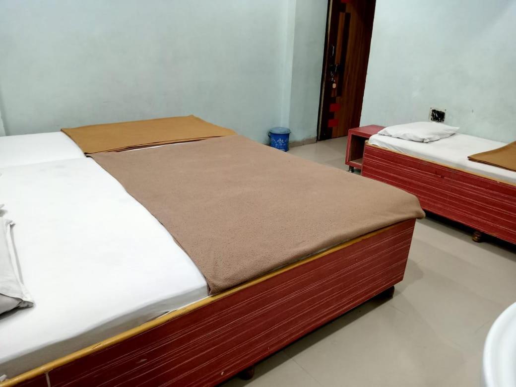 Hotel Sai Shanti - B&B Shirdi