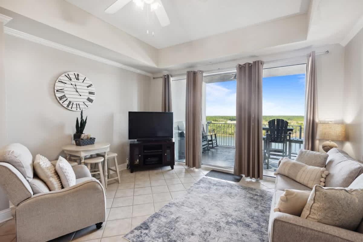 Wharf 811 Waterfront Views Lazy River sleeps 6 - B&B Orange Beach