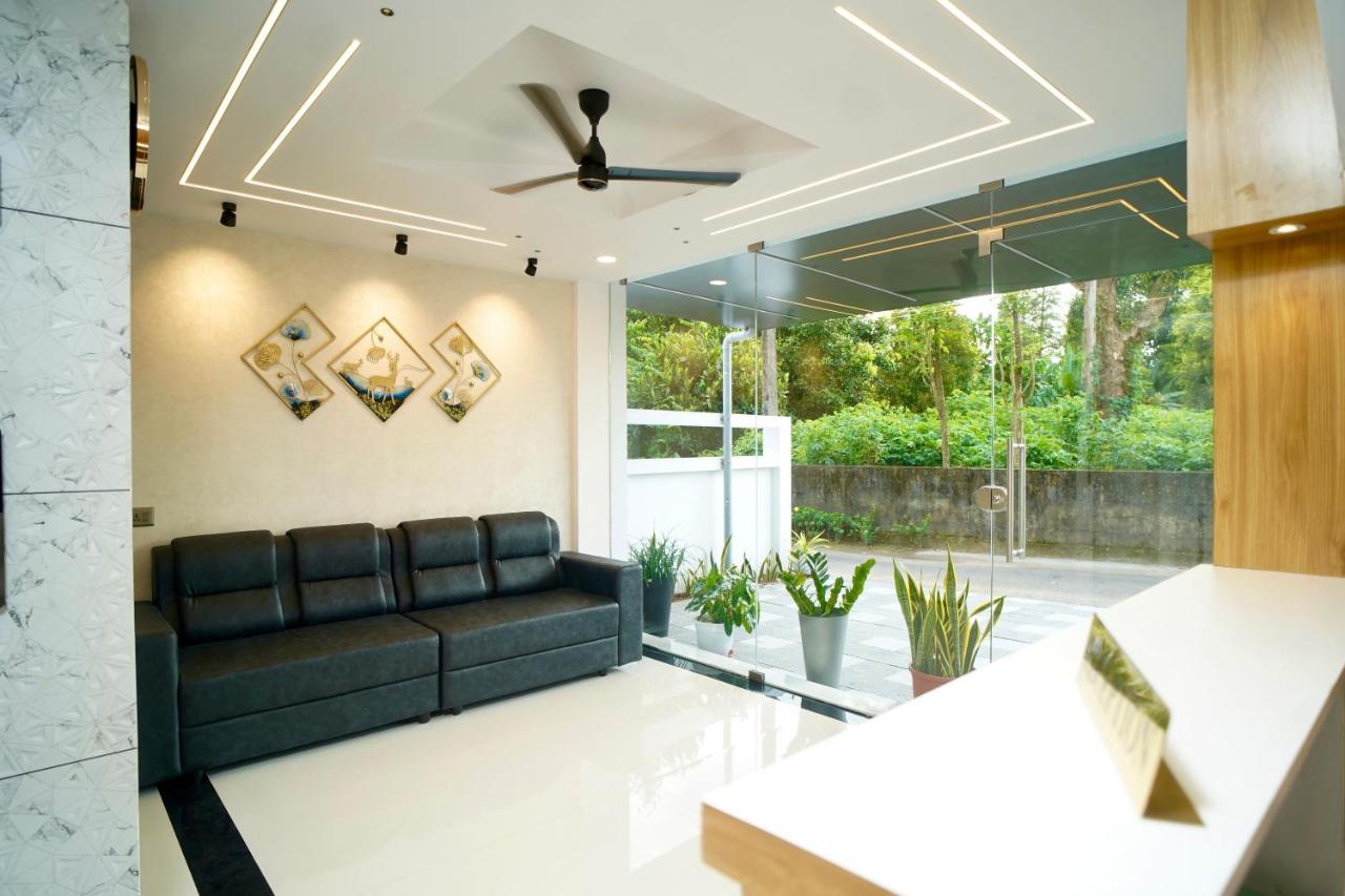 Skyluxe Airport Hotel - B&B Nedumbassery