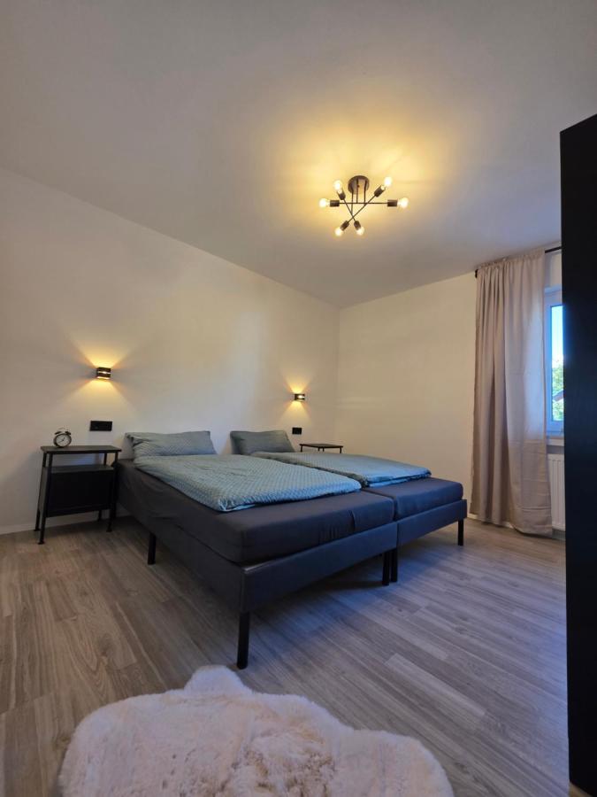Appartamento con 2 Camere da Letto e Balcone