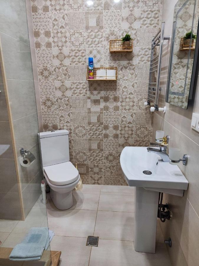 One-Bedroom Apartment with Sea View