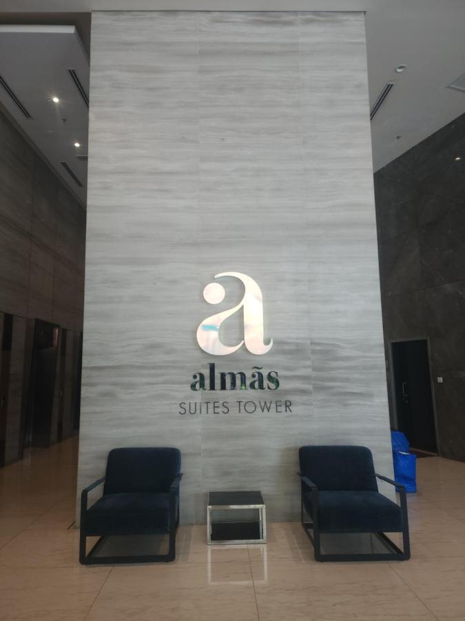 Almas suites c17 by Hairis Homestay - B&B Iskandar Puteri