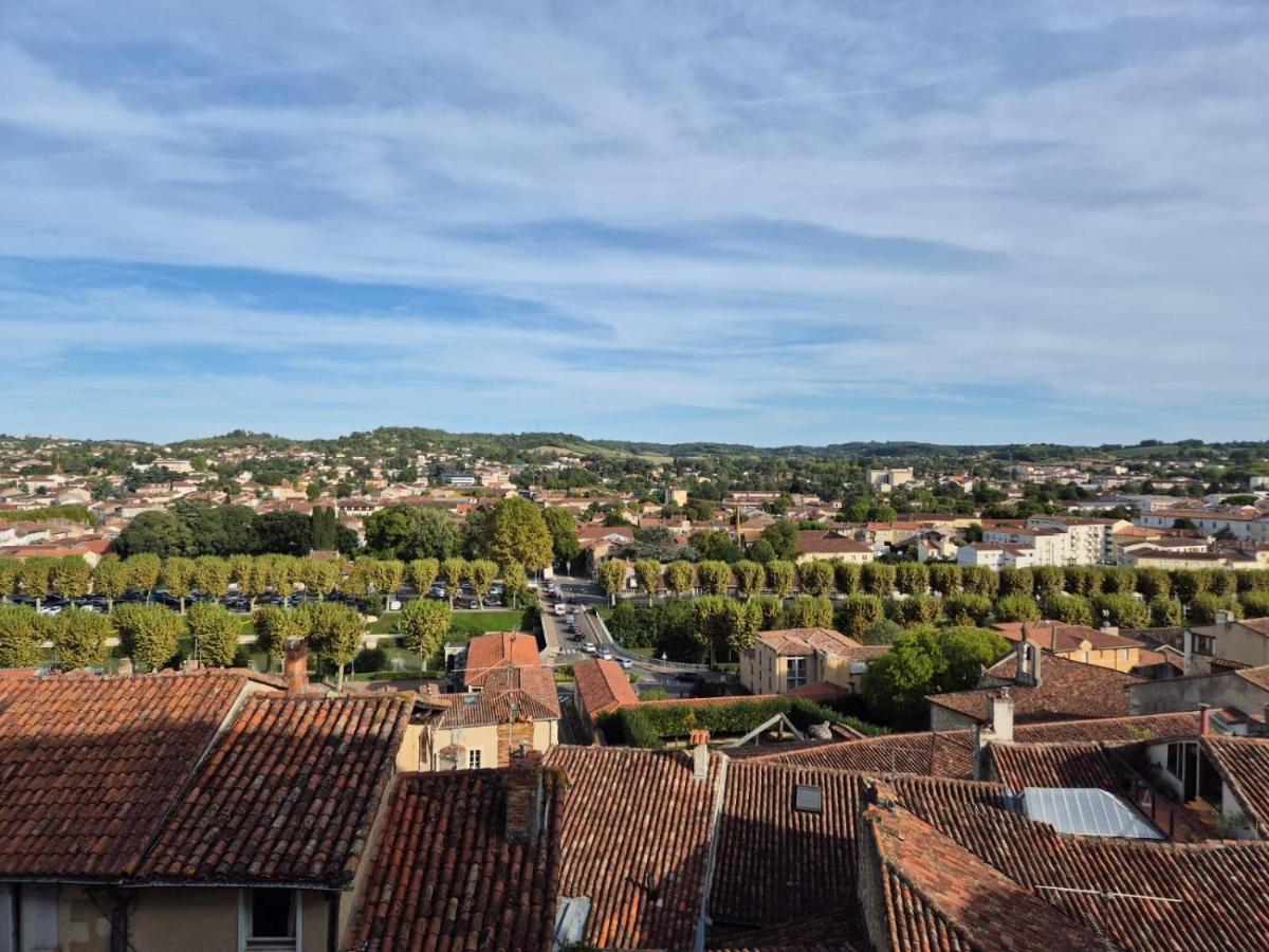 T2 moderne hypercentre - vue imprenable sur la ville - Bed and Breakfast Auch