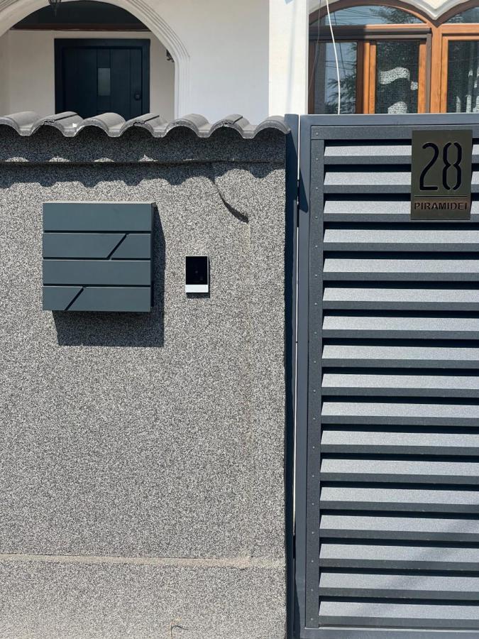 Piramidei Aparthotel - B&B Bucarest