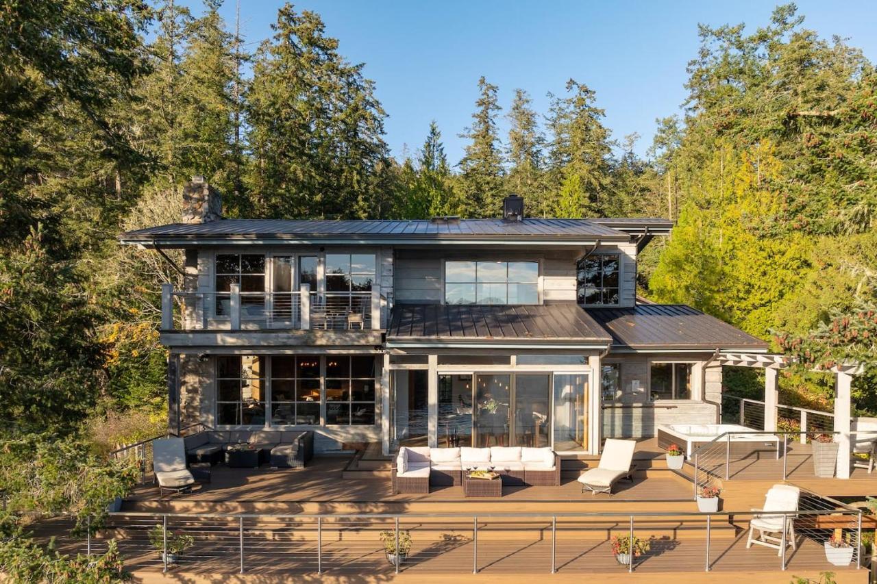 Waterfront Privacy, Hot Tub, Mooring, Gated Estate - Chambres d’hôtes Eastsound