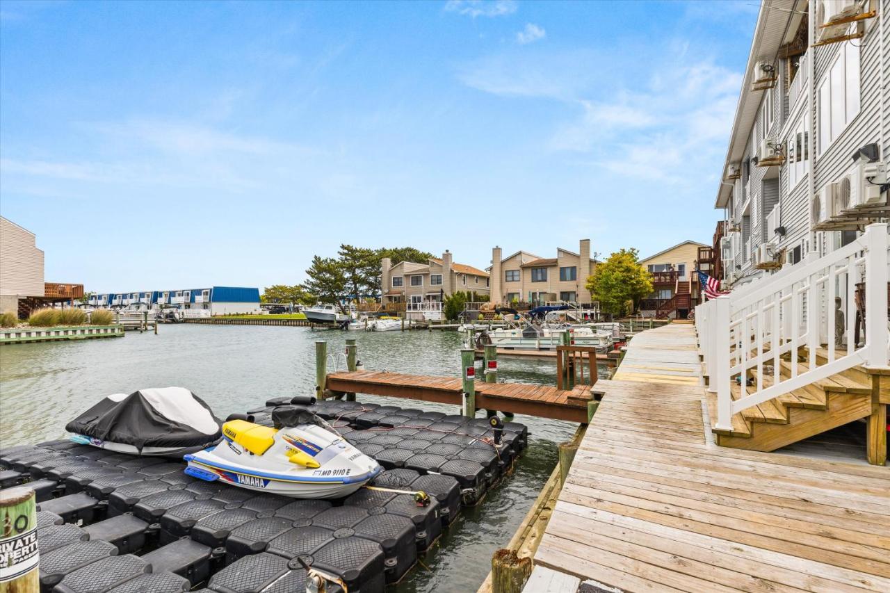 Top-Floor Bayside Condo - Canal Access & Views - B&B Ocean City