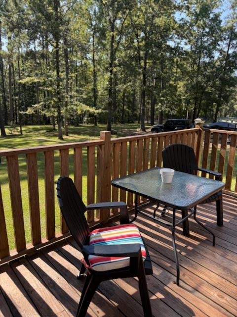Trails , Tails , and Scales cabins - B&B Burkeville