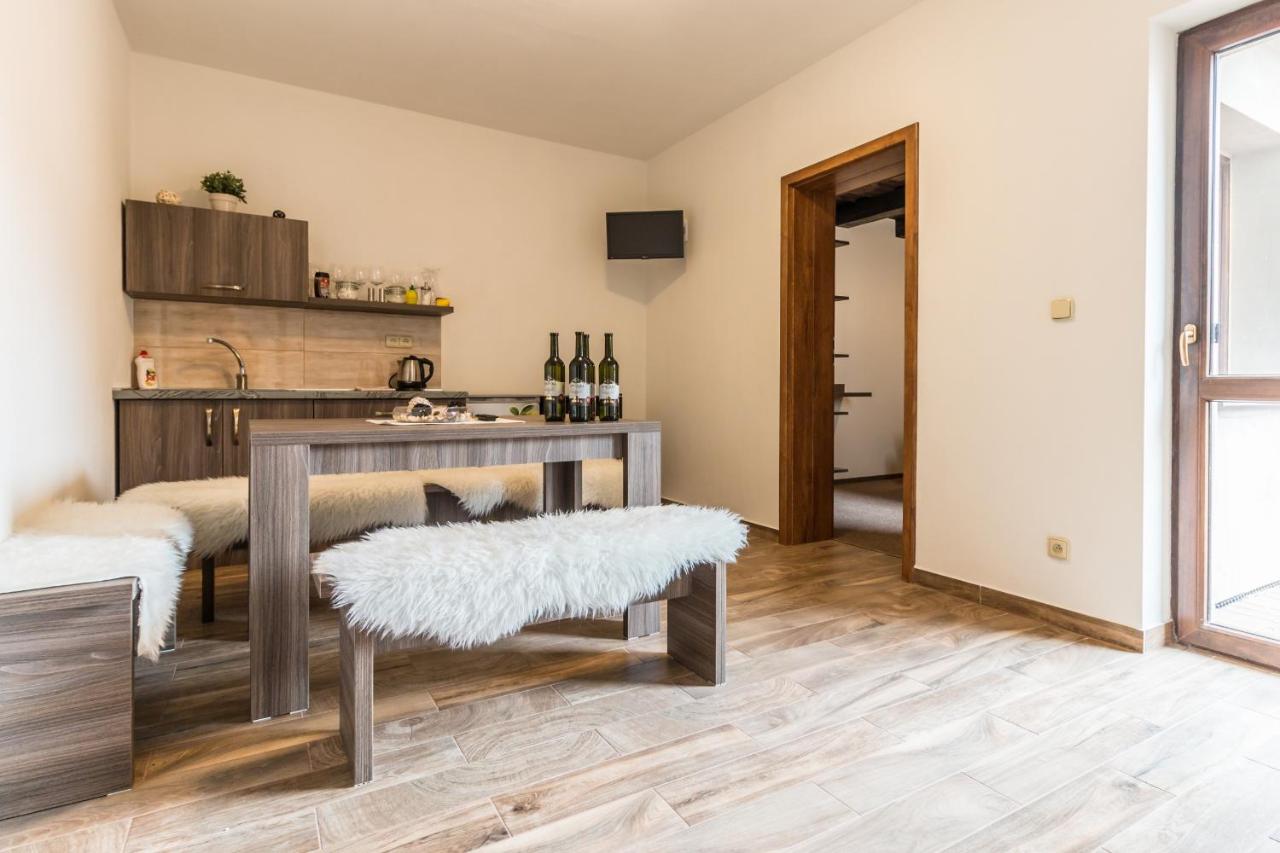Apartmány U Babičky - B&B
