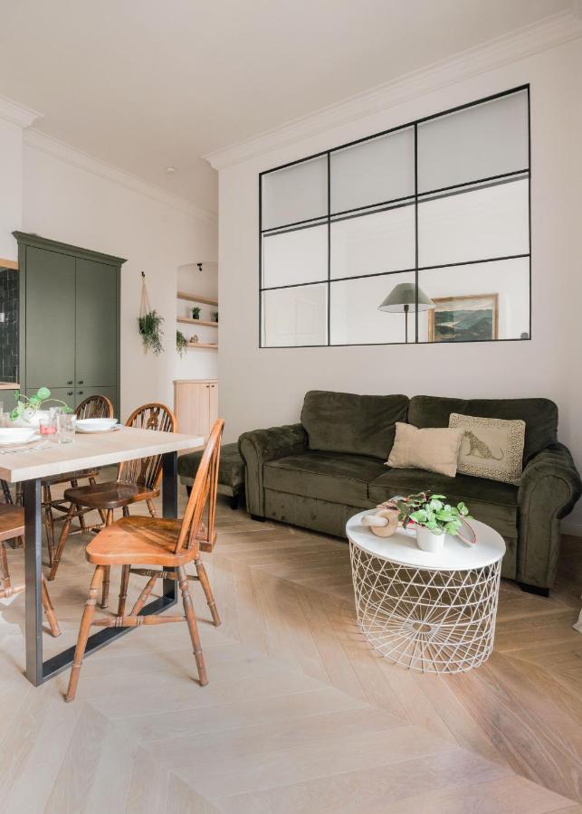 Budapest Escape Walk to Buda Eye & Fashion Street - B&B Budapest