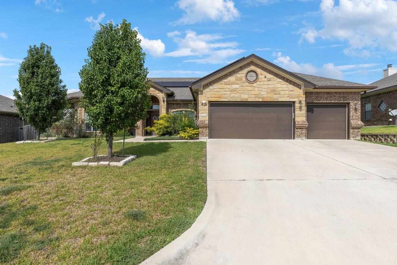 HH 7BD Home Family Group Friendly Parking for 9 - Professionally Managed By Stay Albatross - Chambres d'hôtes Harker Heights