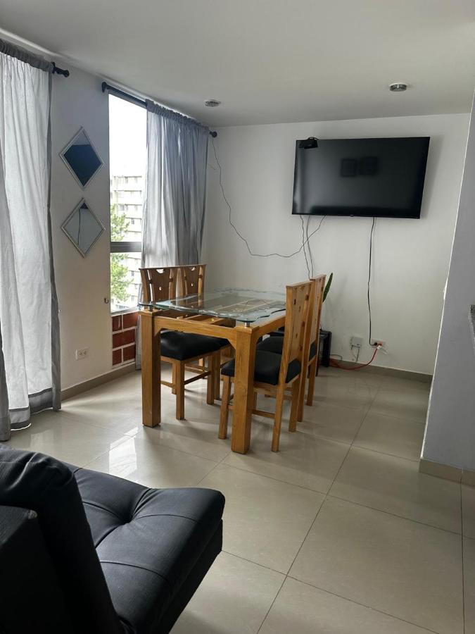 Comodo y acogedor apartamento Calazans - Chambres d’hôtes Medellín