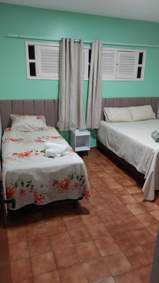 Tweepersoonskamer met Gedeelde Badkamer