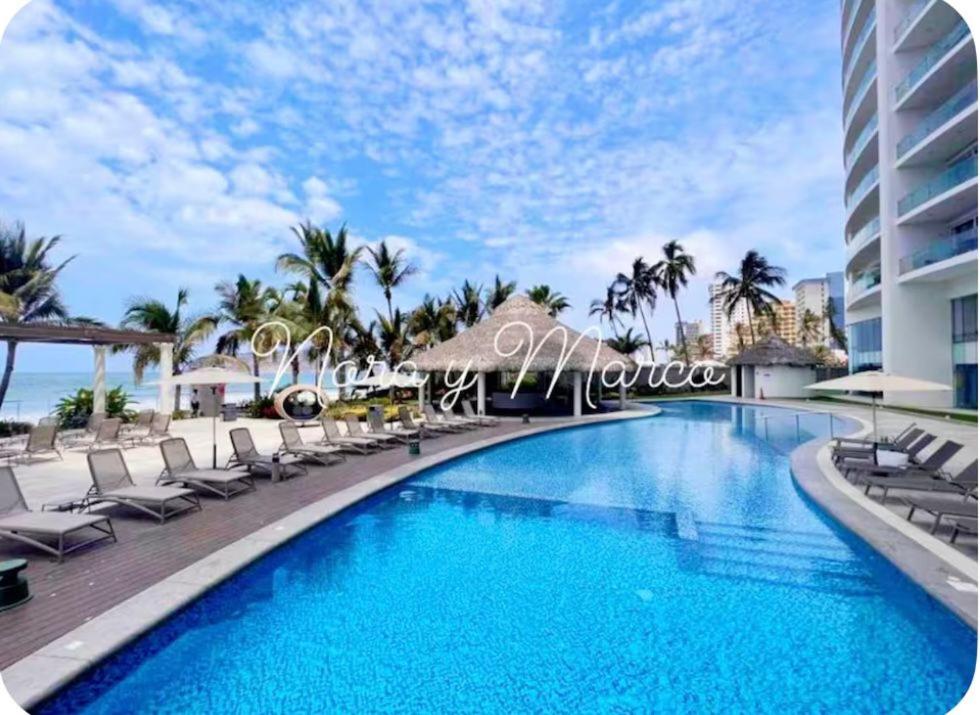 Lujoso Departamento a pie de playa en Mazatlan CAM - Bed and Breakfast Mazatlán