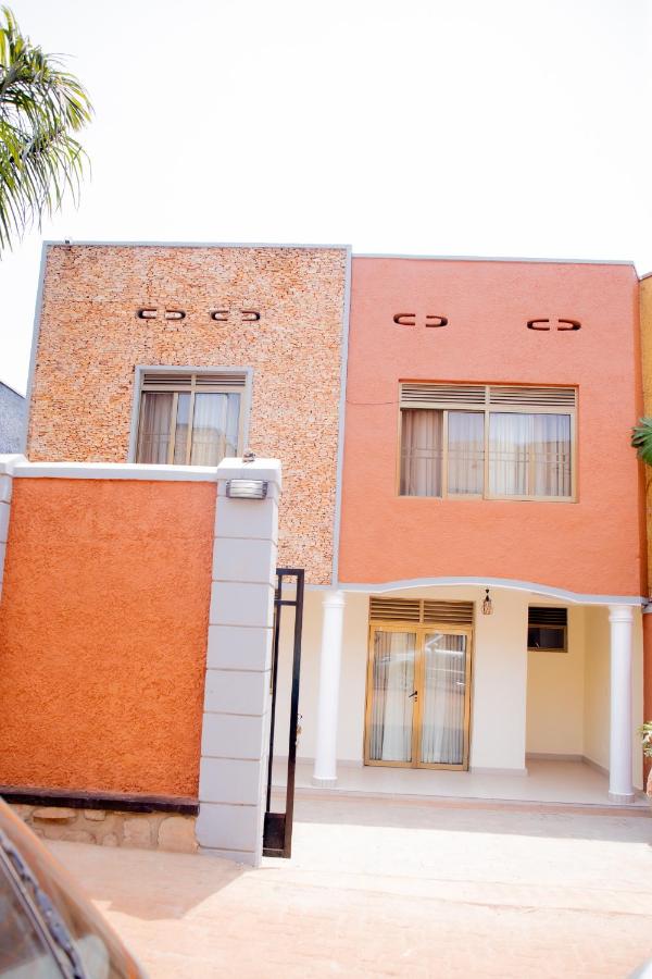A Beautiful home, Kanombe, Nyarugunga - Chambres d’hôtes Kigali
