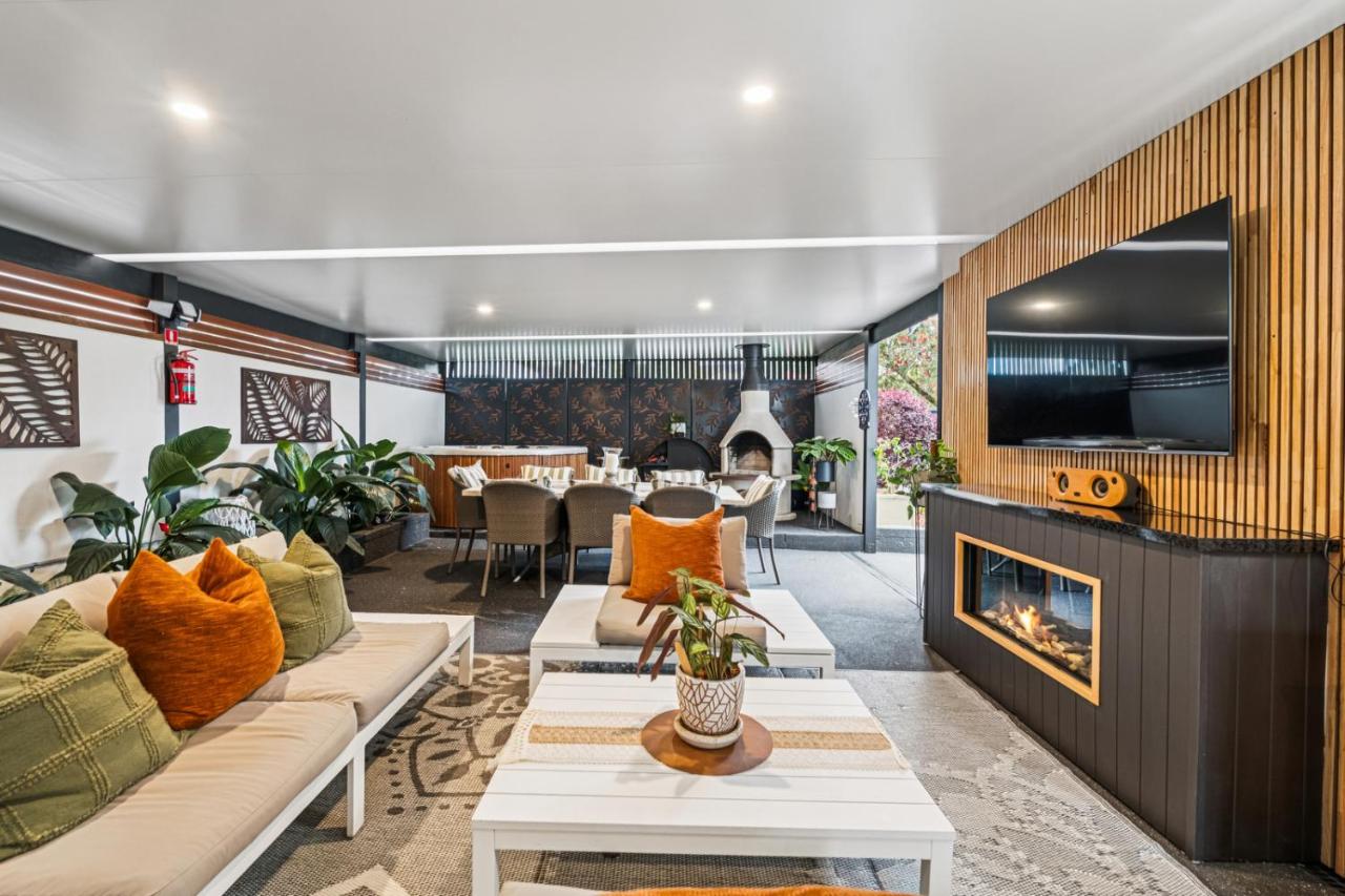 Ellie's Grand Escape - Sleeps 10 Pool Spa Amazing! - Ferienwohnung Coffs Harbour