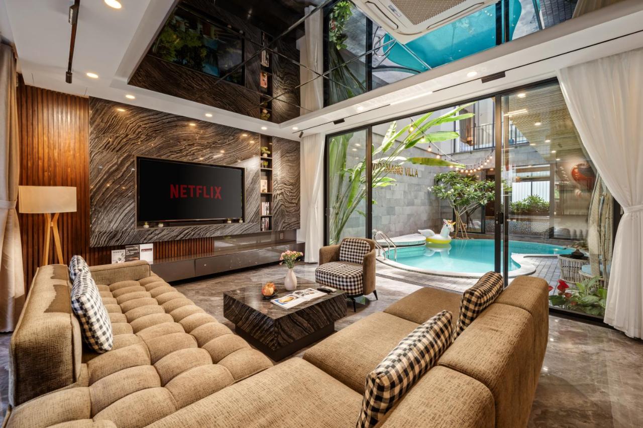 Vidanang Luxury Villa Da Nang with 07 Bedrooms, Pool, Jacuzzi, Karaoke, Sauna, BBQ, Gym - Chambres d'hôtes Đà Nẵng