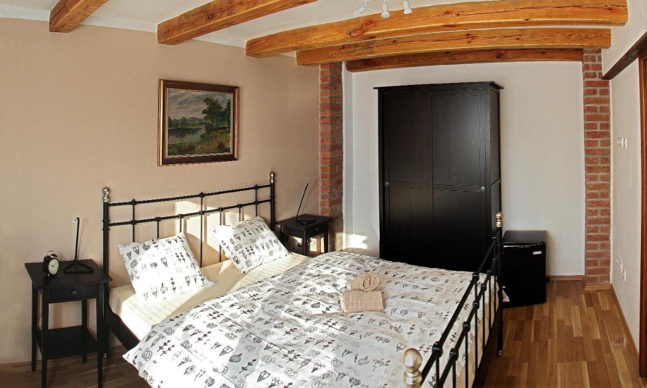 Camera Matrimoniale con Letto Supplementare