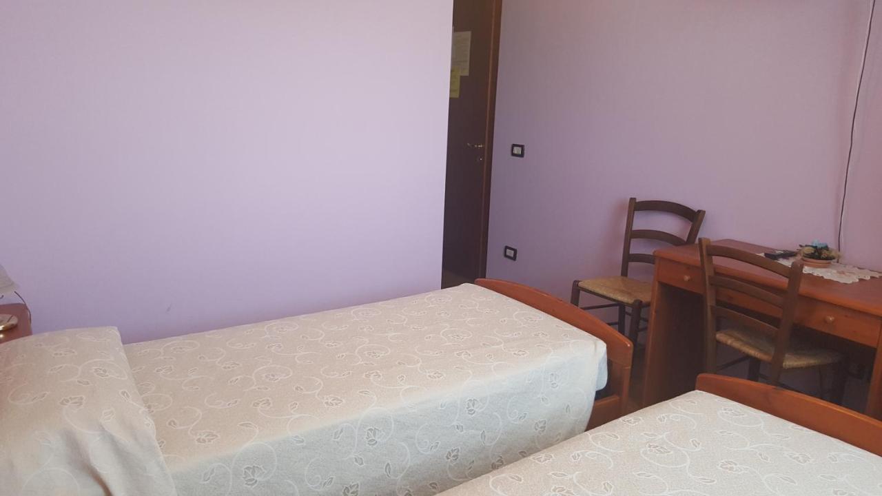 Camera Singola con Bagno Privato