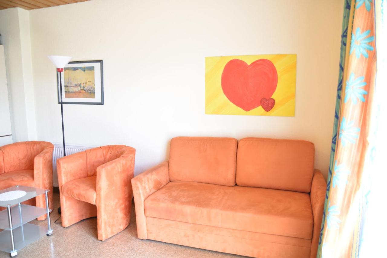 One-Bedroom Apartment with Balcony 2