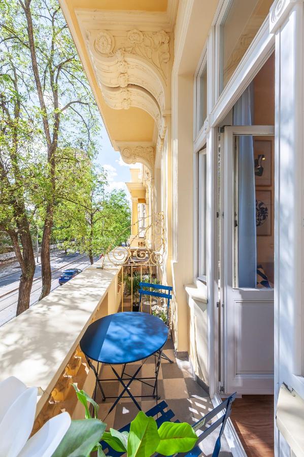 Apartment mit 2 Schlafzimmern und Balkon