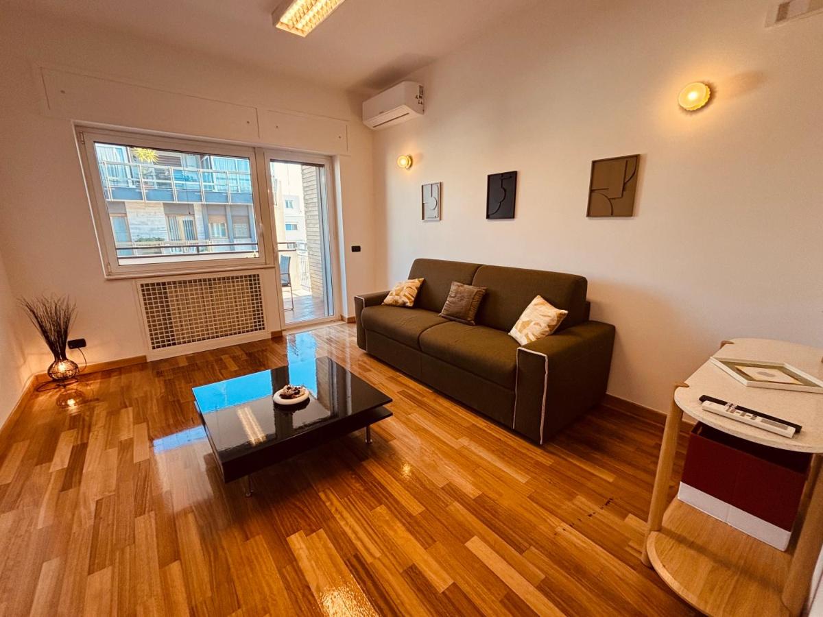 Three-Bedroom Apartment with Balcony