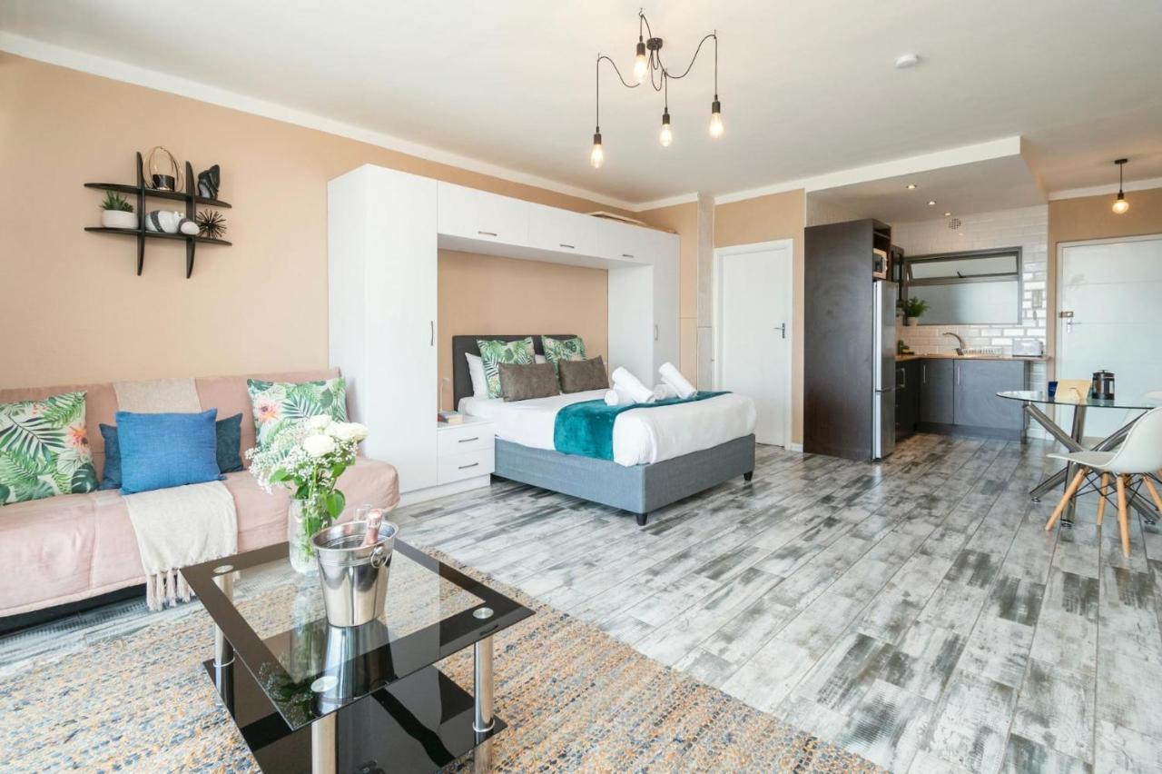 Charming Studio Apartment In Greenpoint - Ferienwohnung Kapstadt