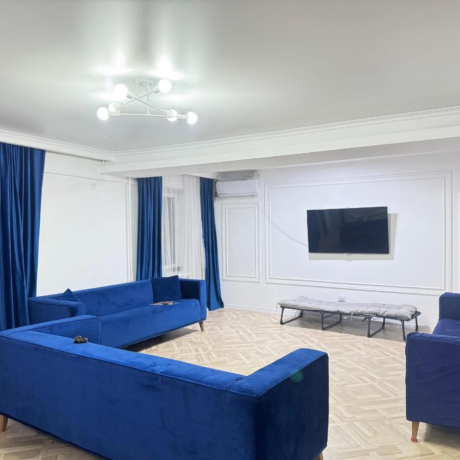 Четырехкомнатная квартира - Chambres d’hôtes Almaty
