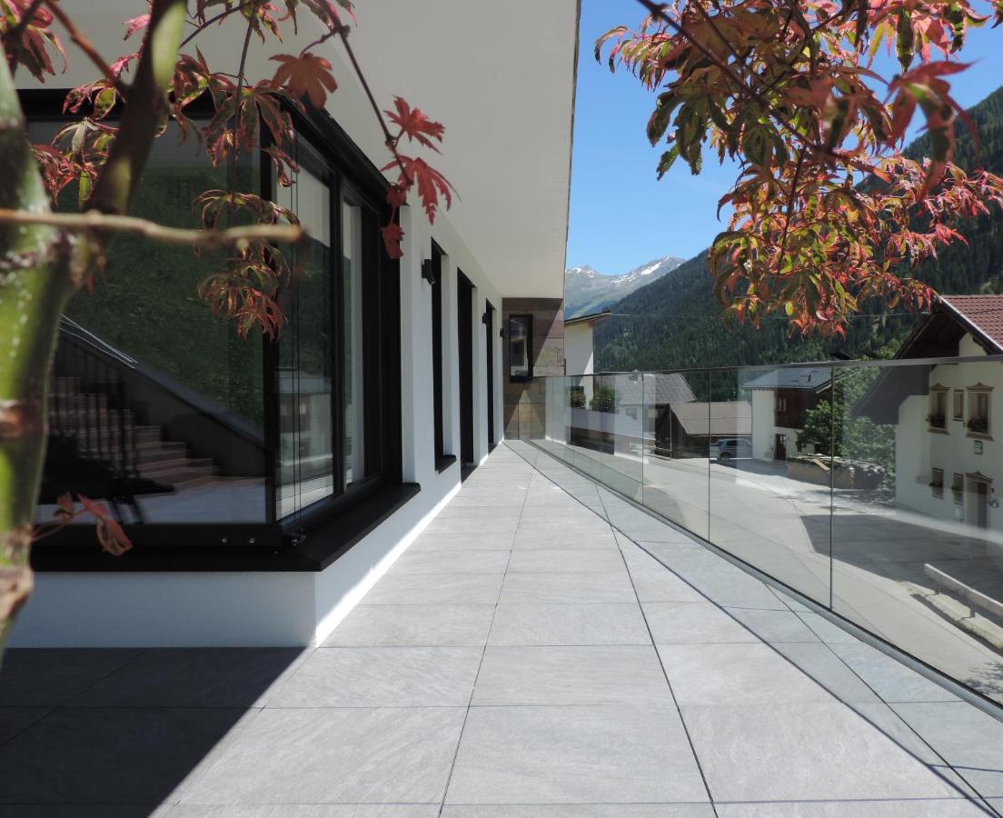 Apartment with Terrace TOP 1