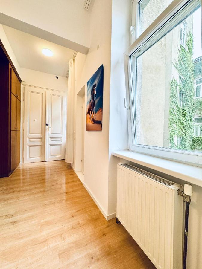 Beautiful 5BR shared Apartment 7 Min to Westbahnhof - Ferienwohnung Wien
