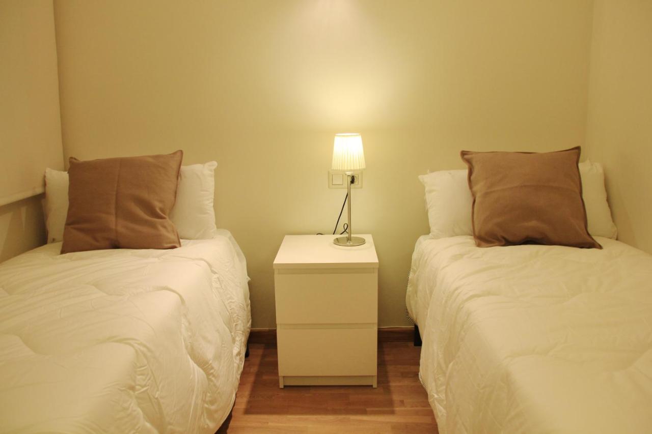 Apartment mit 3 Schlafzimmern und Terrasse (2-8 Erwachsene)