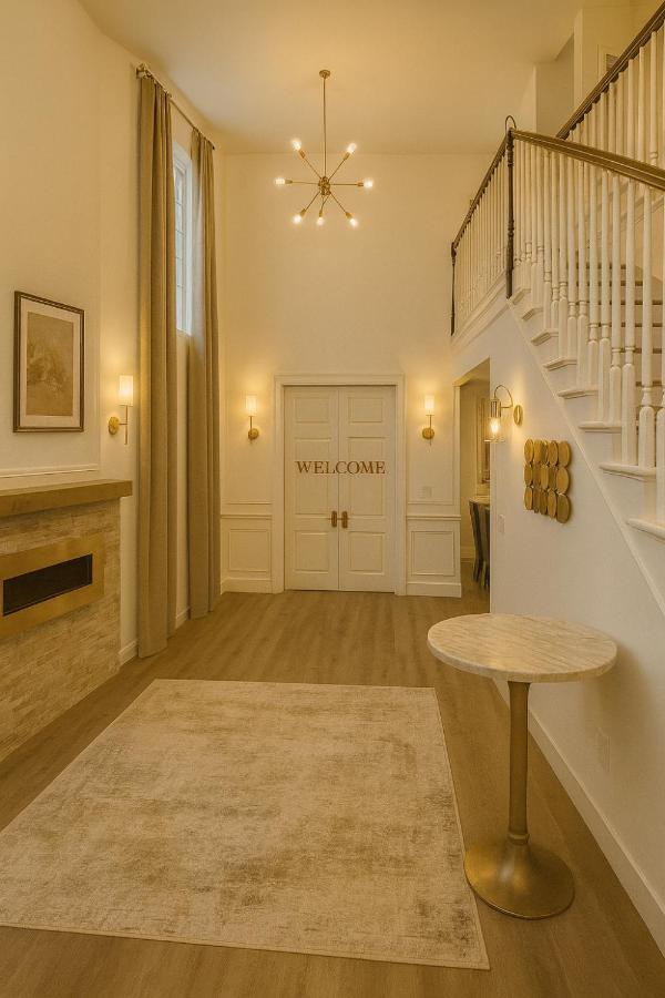 Santa Monica Beach Retreat with Hot Tub, Billiards & Grill - B&B Los Angeles