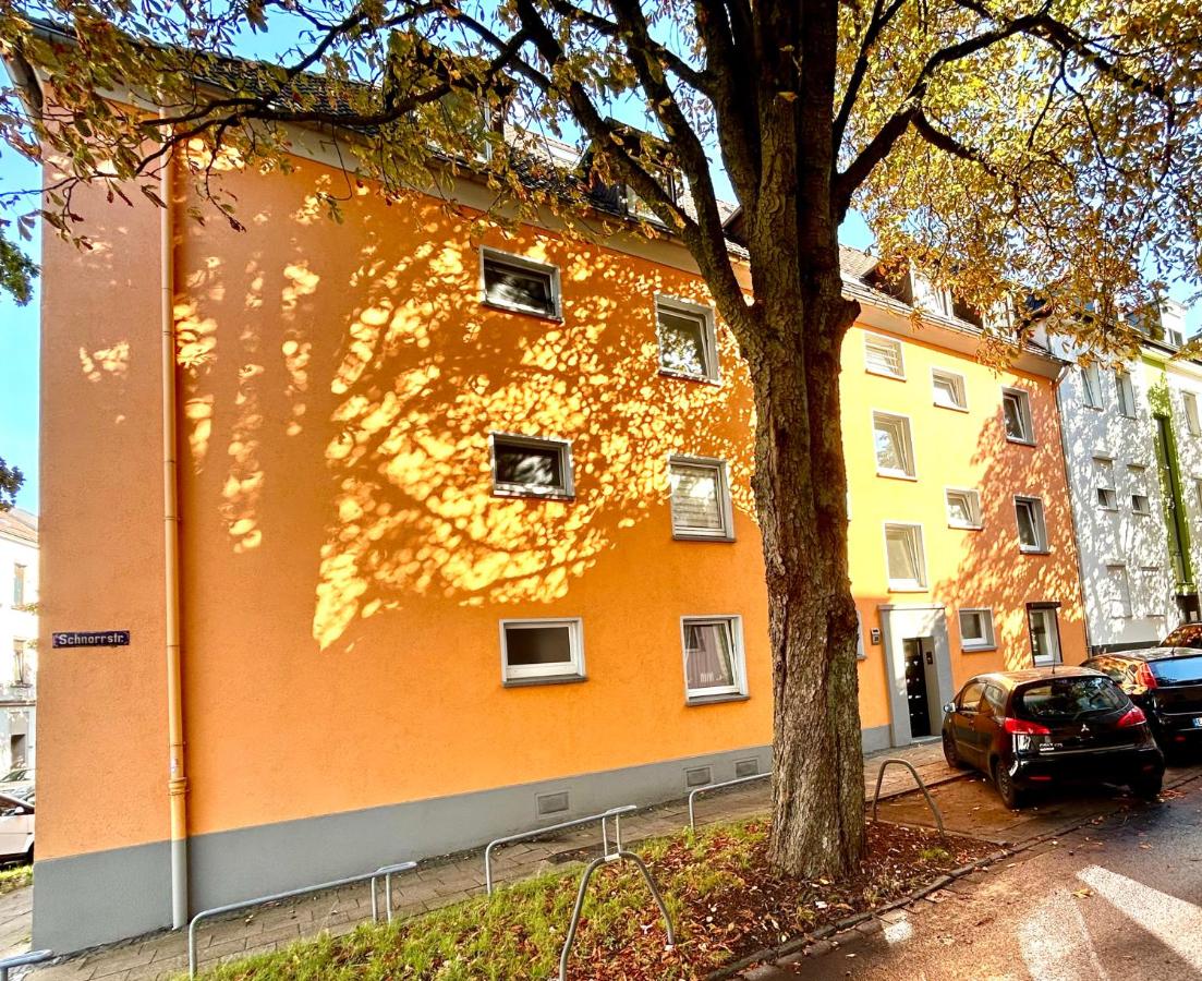 Deluxe! 15min Messe & Uniklinik, Arbeitsplatz, Boxspring - B&B Essen