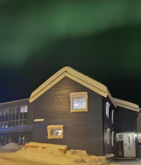 The Blue House 1833-1, Gratis parkering, Sentralt - Bed and Breakfast Tromsø