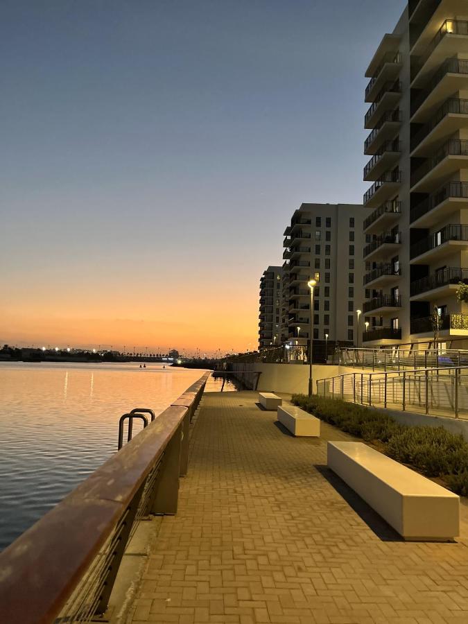 Island Escape Modern 1-bedroom - B&B Abu Dhabi Island and Internal Islands City