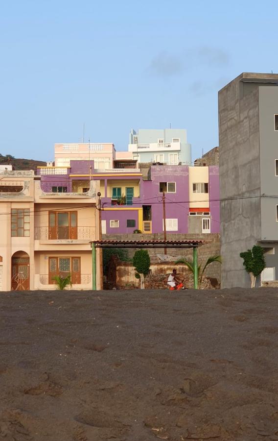 Doppelzimmer mit Balkon und Meerblick