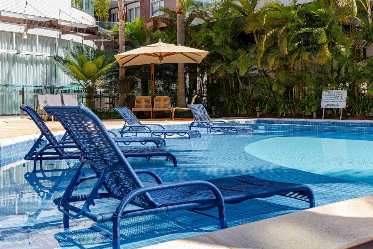 Boulevard - Apartamento em Condominio com Piscina - B&B Bombinhas