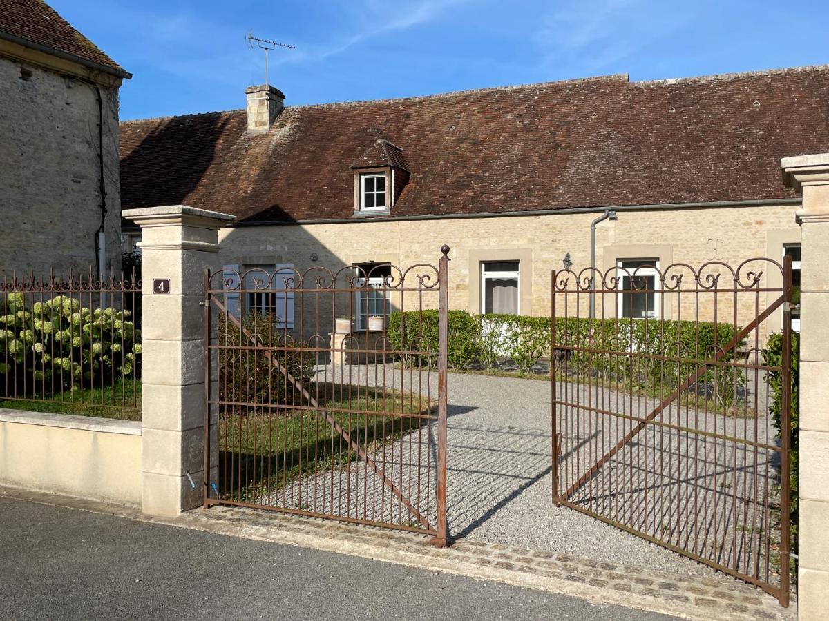La Maison de Charme - Calme - Grand jardin - Jeux - B&B Sévigny