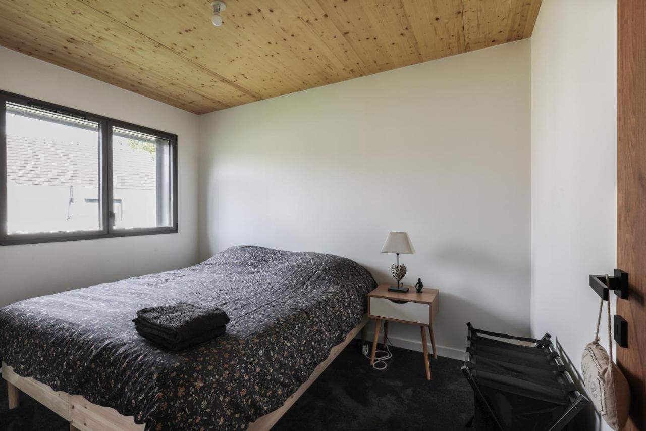 Cozy House Close to Les Salines Royales with Parking and WiFi - Chambres d'hôtes Arc-et-Senans