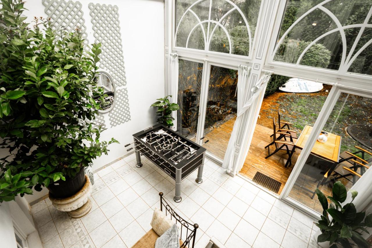 Soirée Villa - Elegant Stay with Garden and Party Room - B&B Hamburg