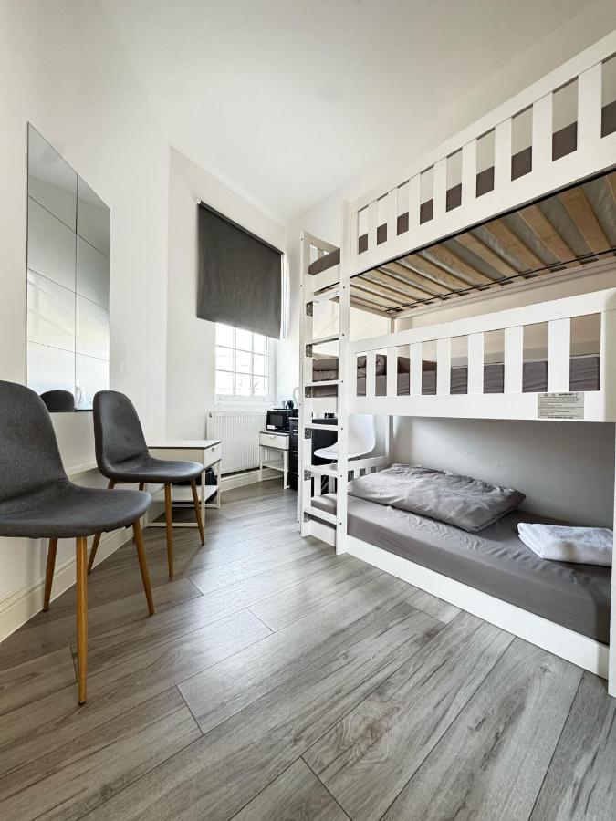 3 Person private room in Zone 2 - Ferienwohnung London