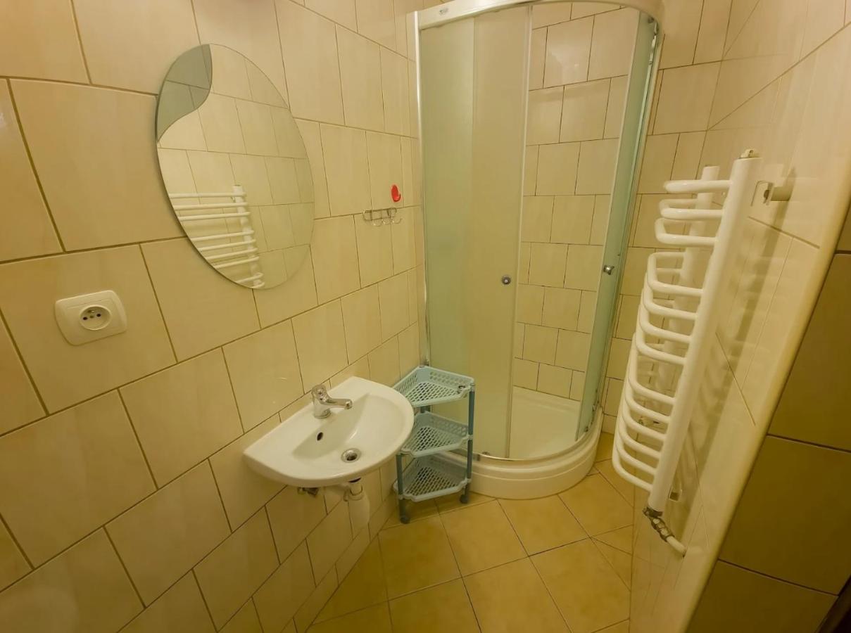 Chambre Familiale avec Salle de Bains Privative