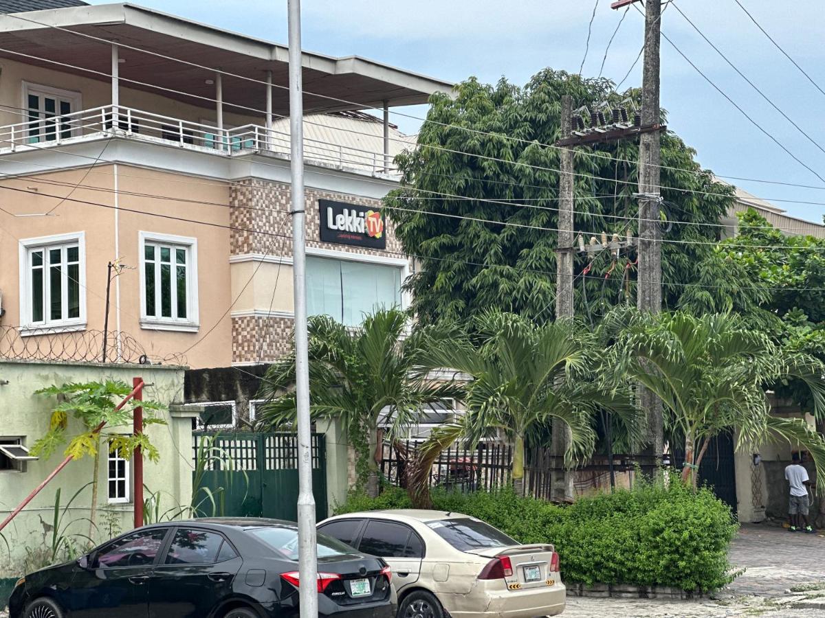 Lekkitv Suites - B&B Lekki Peninsula