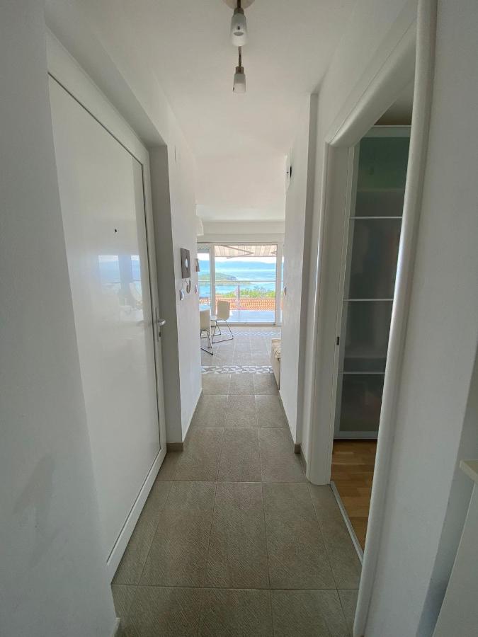 Apartman Njivice - B&B Njivice