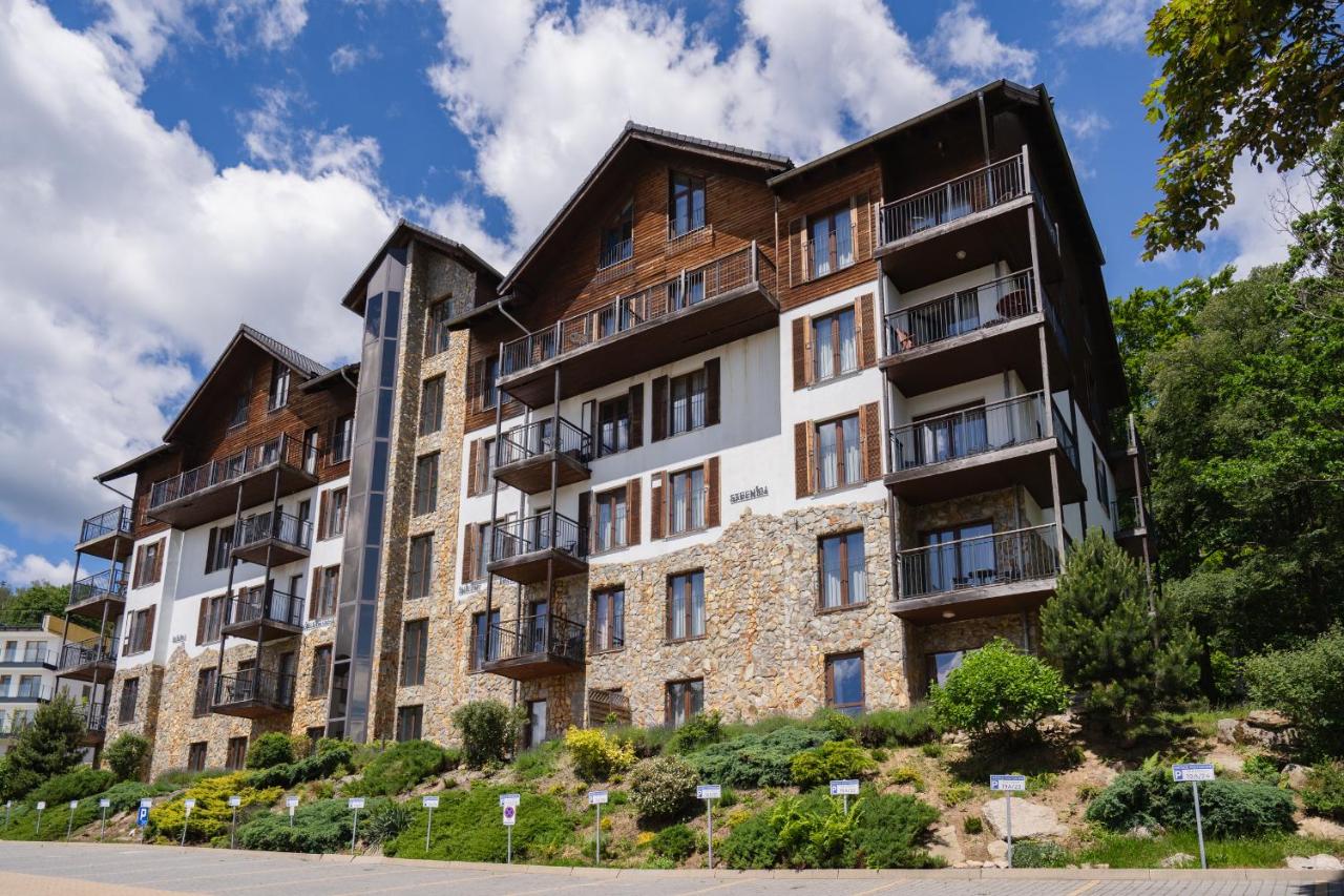 Apartament Widok na Szrenicę z tarasem - B&B Szklarska Poręba